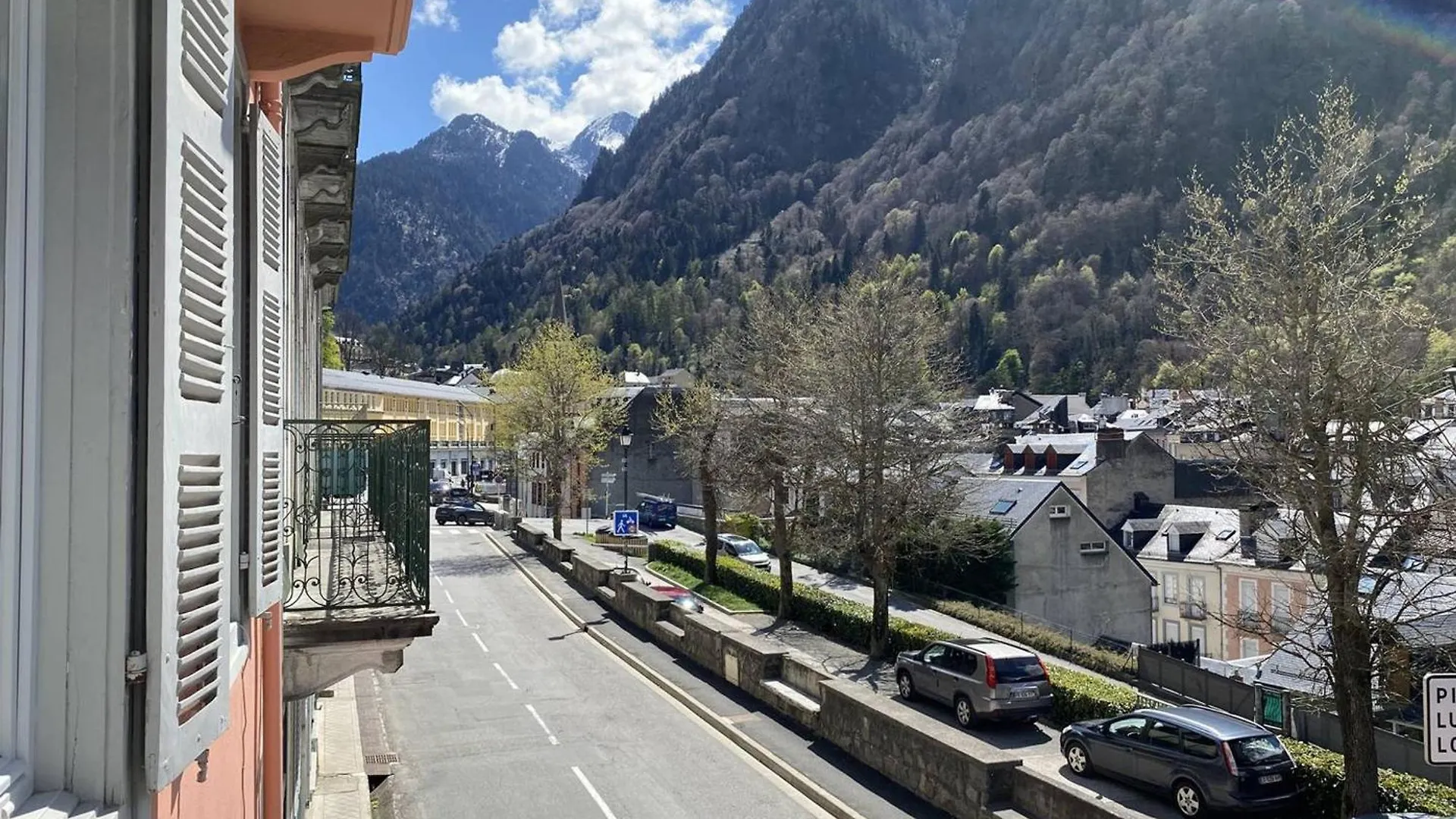 Apartment Studio Cosy Pour 4 Pres Des Thermes Et Telecabines - Fr-1-812-85 Cauterets