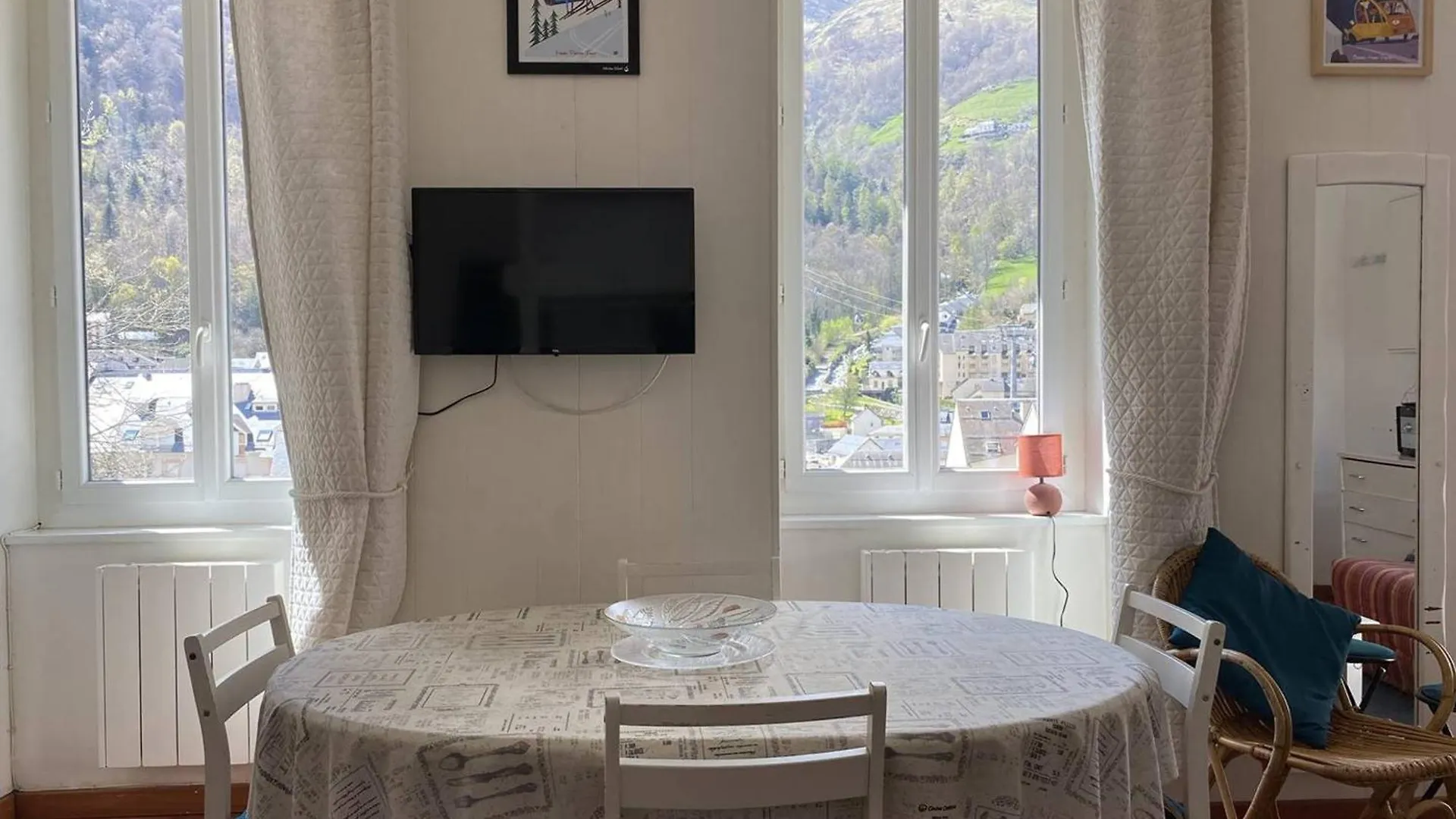 Studio Cosy Pour 4 Pres Des Thermes Et Telecabines - Fr-1-812-85 Cauterets Apartment